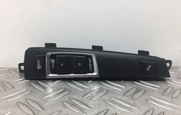 BMW 5 F10 F11 Parking (PDC) sensor switch 9202951 61319202951