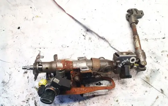 Toyota Avensis T250 Steering wheel axle