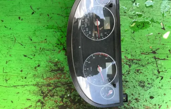 Ford Mondeo Mk III Speedometer (instrument cluster) 7S7F-10841