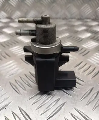 Audi A4 S4 B6 8E 8H Turbo solenoid valve 1J0906627A 72290325