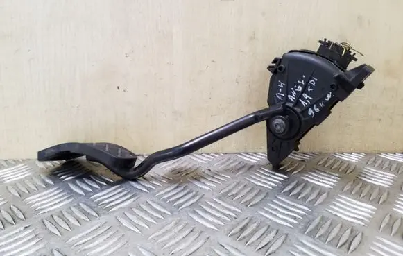 Audi A4 S4 B6 8E 8H Accelerator throttle pedal 8E2721523