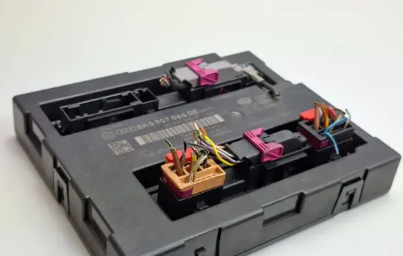 Audi A5 8T 8F Comfort/convenience module 8K0907064GE 00002001 5DK00991887