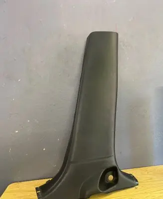 Suzuki Grand Vitara II (B) pillar trim (bottom) 7615065J0