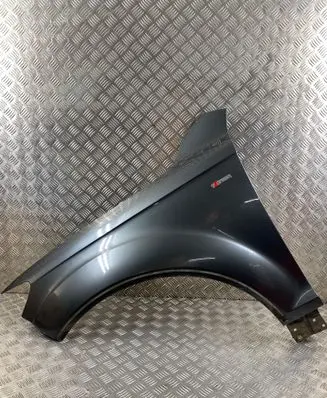 Audi Q7 4L Fender 4L0821105