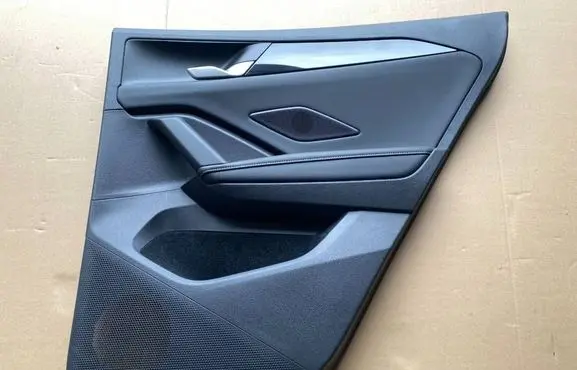 Volkswagen Tiguan Coupe rear side trim panel 571867212S