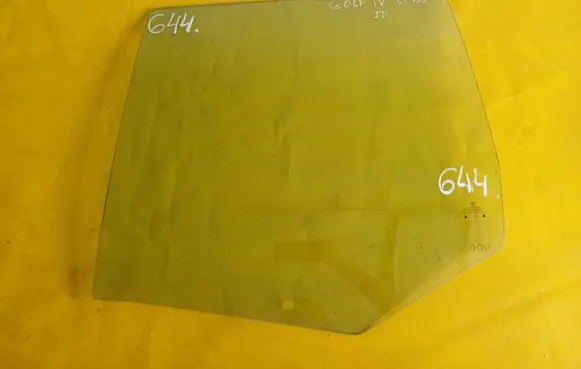 Volkswagen Golf IV Rear door window glass