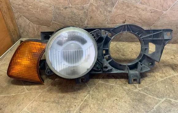 BMW 5 E34 Headlight/headlamp 1305544104