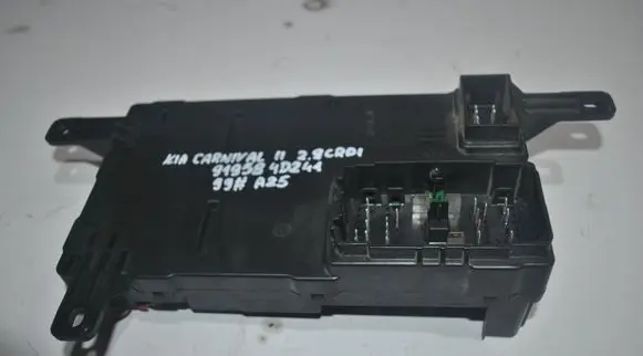 KIA Carnival Fuse box set 919584D241 K8251641462