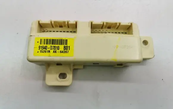Hyundai Tucson TL Fuse module 91940D7010 15261N AK64397