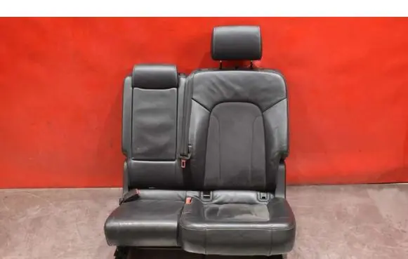 Audi Q7 4L Second row seats 