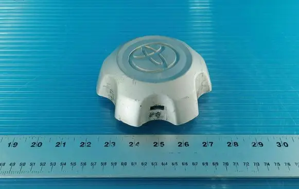 Toyota Hilux (AN10, AN20, AN30) Original wheel cap 426030K050