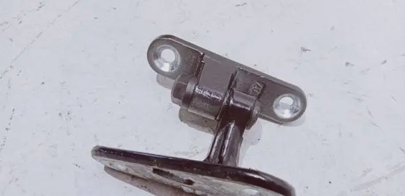 Mercedes-Benz CLS C219 Front door lower hinge ISE0506