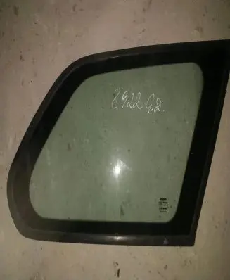 Nissan Primera Rear side window
