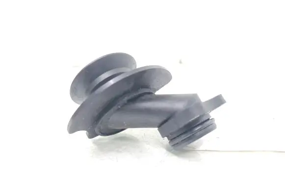 Volvo V70 Oil fill pipe 30777537