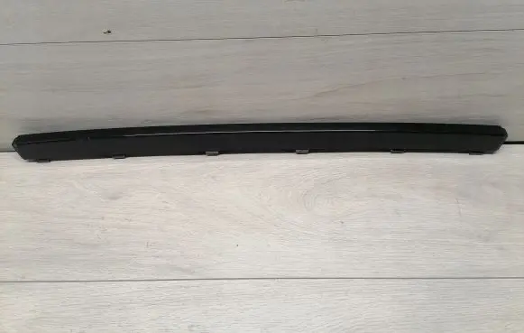 Volvo XC90 Front bumper splitter molding 31383799