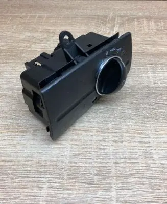 Mercedes-Benz E W211 Light module LCM 2115450804 4056095