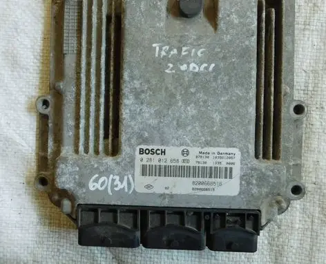 Renault Trafic II (X83) Engine control unit/module 0281012658 8200666519 8200666516
