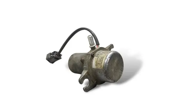 Opel Astra J Vacuum pump 13398752