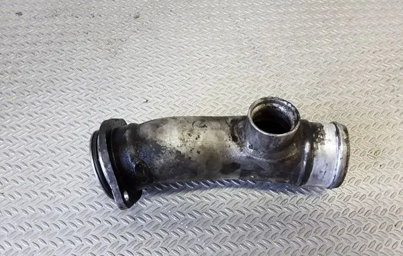 Volkswagen Touareg I Turbo air intake inlet pipe/hose