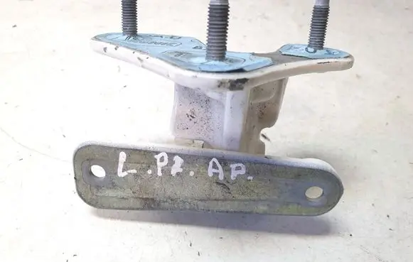 Mercedes-Benz GL X166 Front door lower hinge 