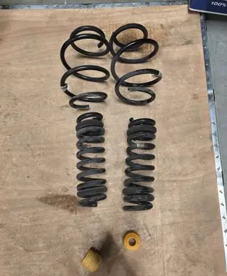 BMW M4 F82 F83 Front coil spring 