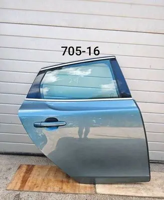 Volvo V40 Rear door
