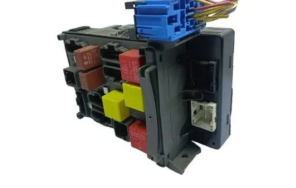 Renault Espace IV Fuse module 8200004201E-KASACJ 8200004201E