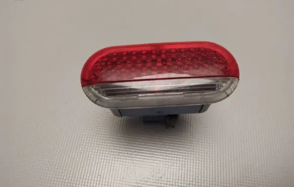 Volkswagen PASSAT B5 Other interior light 1J0947411B