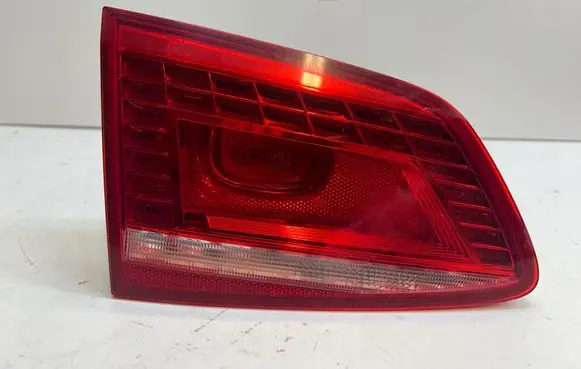 Volkswagen PASSAT B7 Number plate light A046341 3062