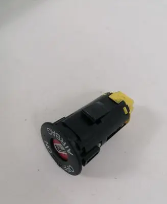 Passenger airbag on/off switch
