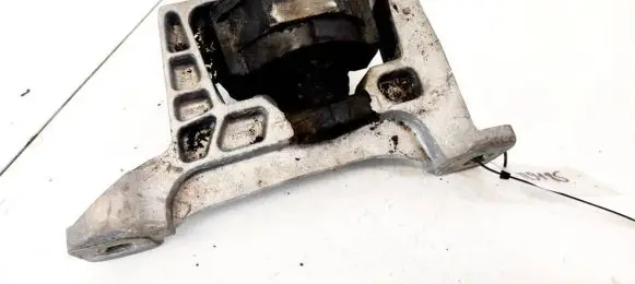 Ford C-MAX II Engine mount bracket