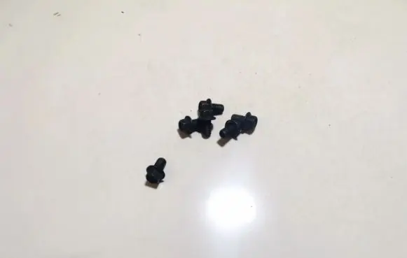 Nuts/bolts