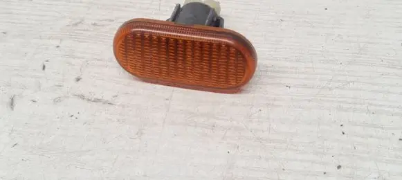 Renault Scenic I Front fender indicator light 7700822136