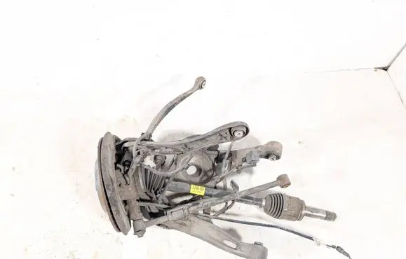 Rear wheel hub spindle/knuckle