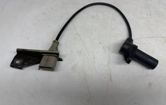 Porsche 911 996 Crankshaft speed sensor 98660611203 0261210248