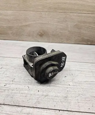 Volkswagen Caddy Throttle valve 038128063J