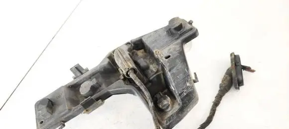 Volkswagen Touran I Tail light bulb cover holder