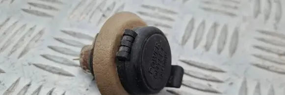 Nissan Terrano Cigarette lighter front 