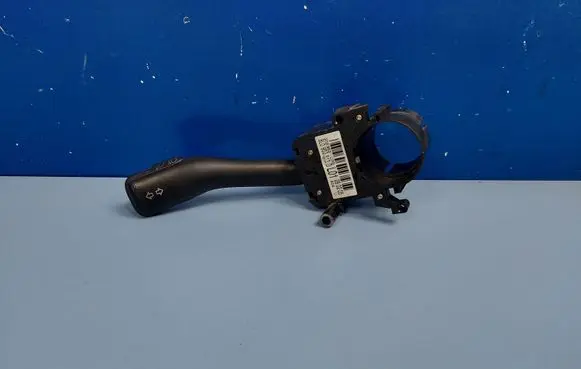 Skoda Fabia Mk1 (6Y) Indicator stalk 8L0953513G 202852