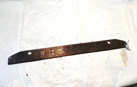 Ford Mondeo MK IV Radiator mount bracket