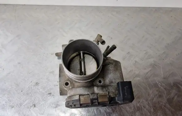 Audi A4 S4 B6 8E 8H Throttle valve 06B133062H