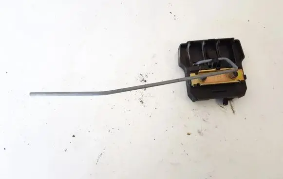 Opel Zafira A Seat back rest lock catch 90589002g 76360