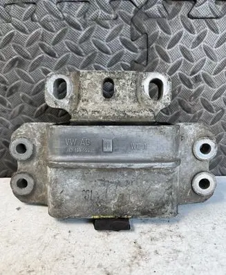 Skoda Octavia Mk2 (1Z) Engine mount bracket 1K0199555M