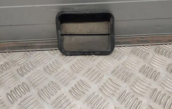 Tesla Model S Quarter panel pressure vent 2F2AB280B62AB