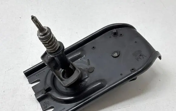 Dodge Durango III Spare wheel mounting bracket 68145504AD