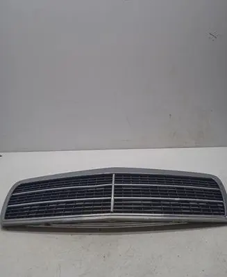 Mercedes-Benz E W210 Front grill 2108880023