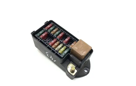 Jaguar XK8 - XKR Fuse module LJC2800CA 518225008