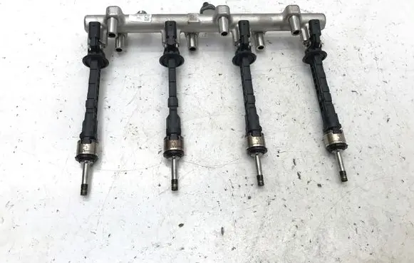 Mercedes-Benz GLA H247 Fuel main line pipe A2820702600 A2820702800 A2549050500
