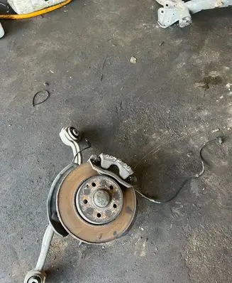 Mercedes-Benz C W204 Front wheel hub spindle knuckle
