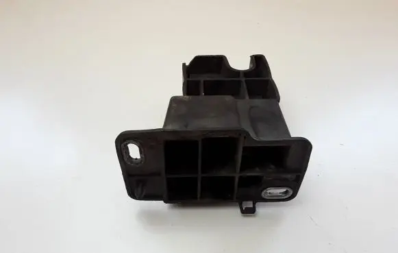Renault Captur Front bumper mounting bracket 620923103R